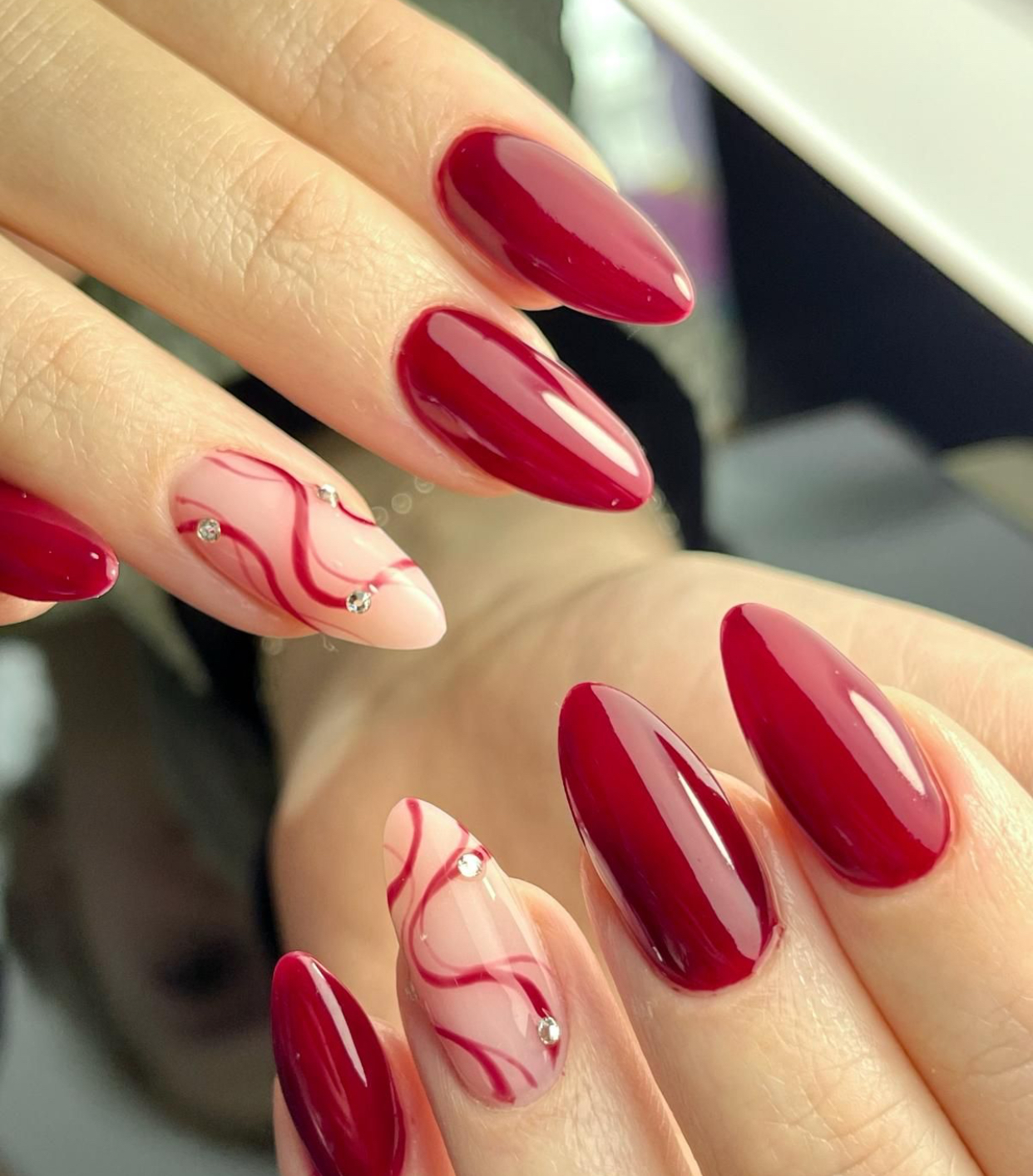 Classic red almond nails 